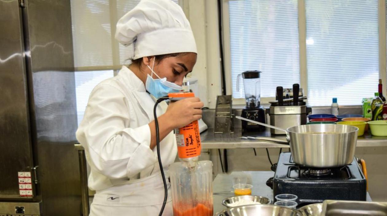 En alianza con la empresa de Servicios de Alimentación La Vianda se vinculará a 783 atlanticenses en los perfiles de auxiliar de cocina y aseo.