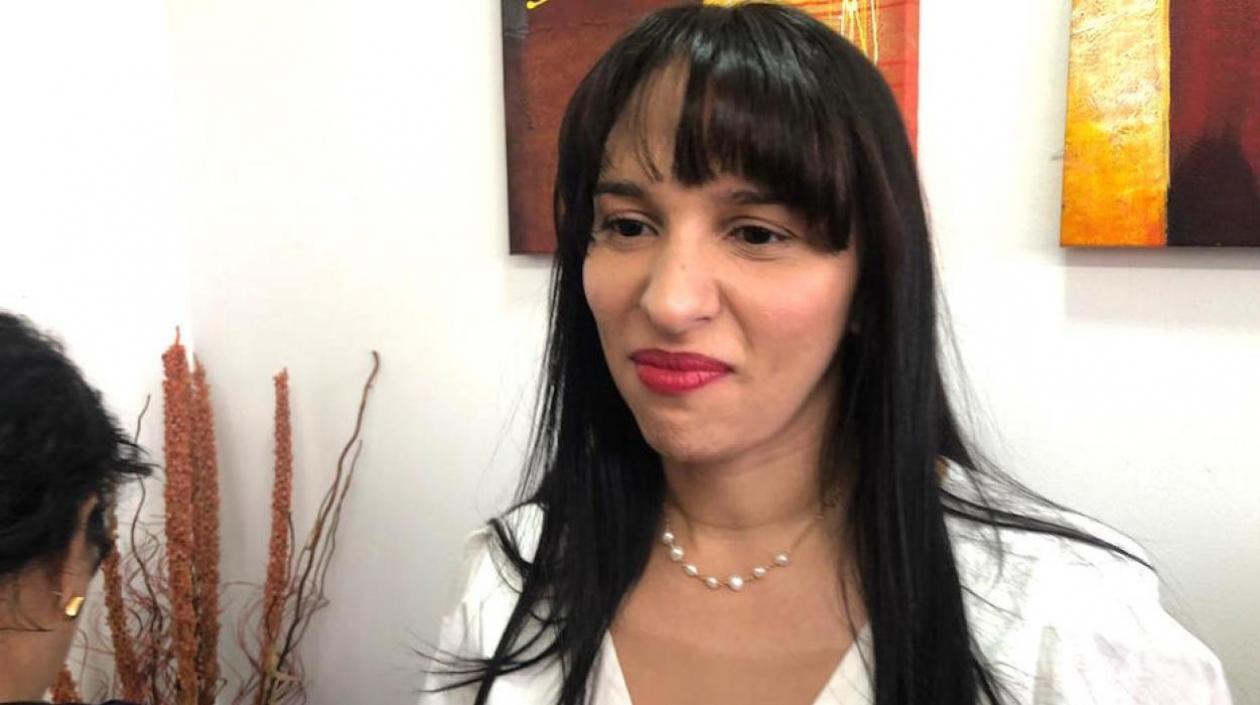 Angélica María Ávila Golfard.