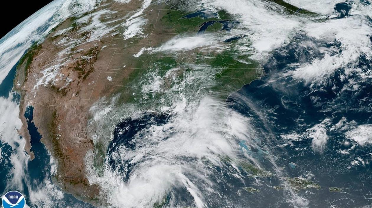  "La tormenta tropical puede incrementar los contagios", dijeron autoridades.