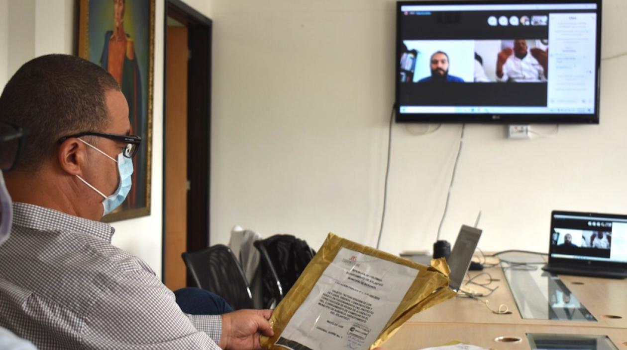 El Alcalde Roberto Celedón durante la audiencia virtual.