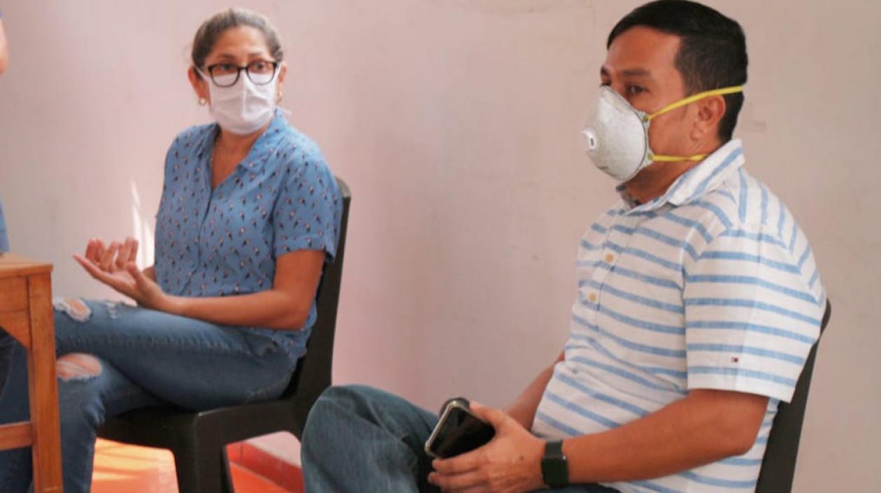 La Secretaria de Salud Departamental, Alma Solano y Óscar Pantoja, Alcalde (e) de Malambo.