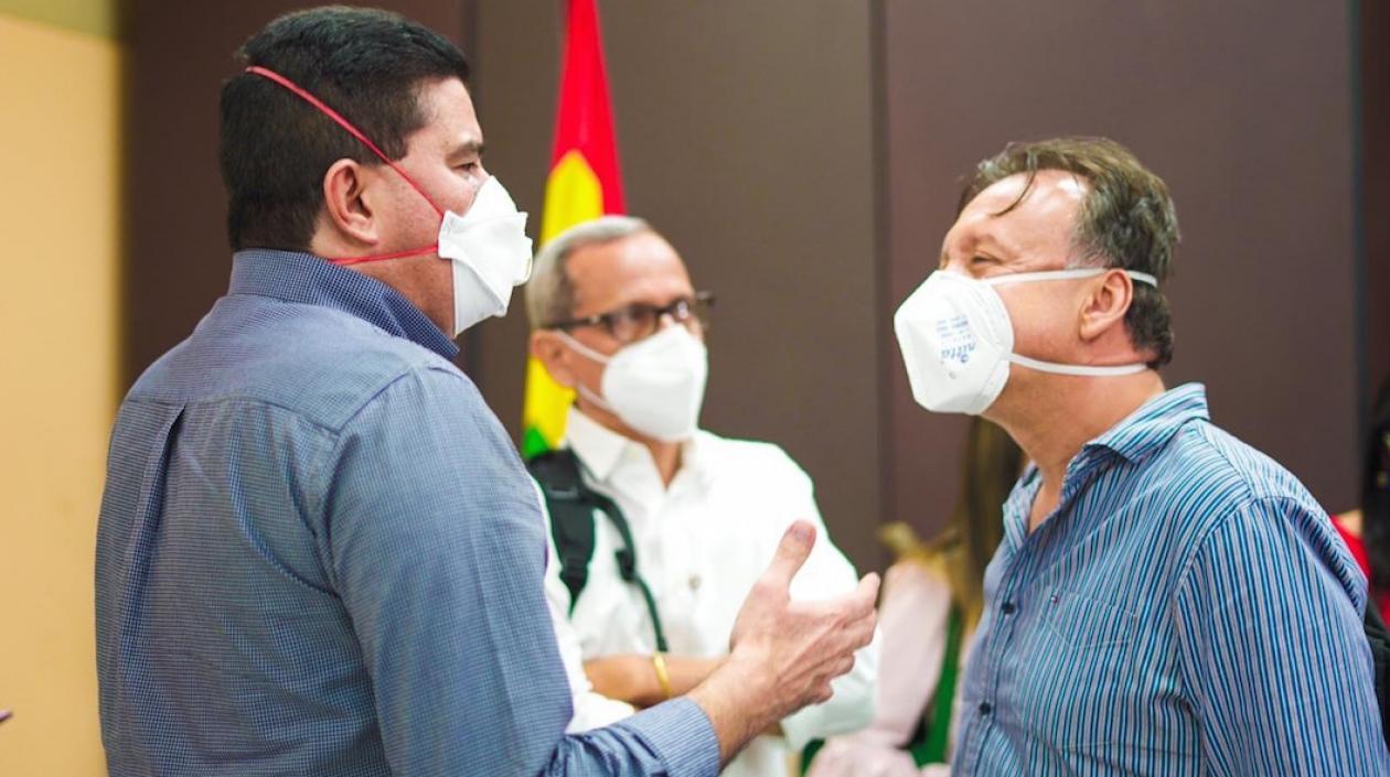 El Alcalde Rodolfo Ucrós con el Viceministro de Salud, Luis Alexander Moscoso.