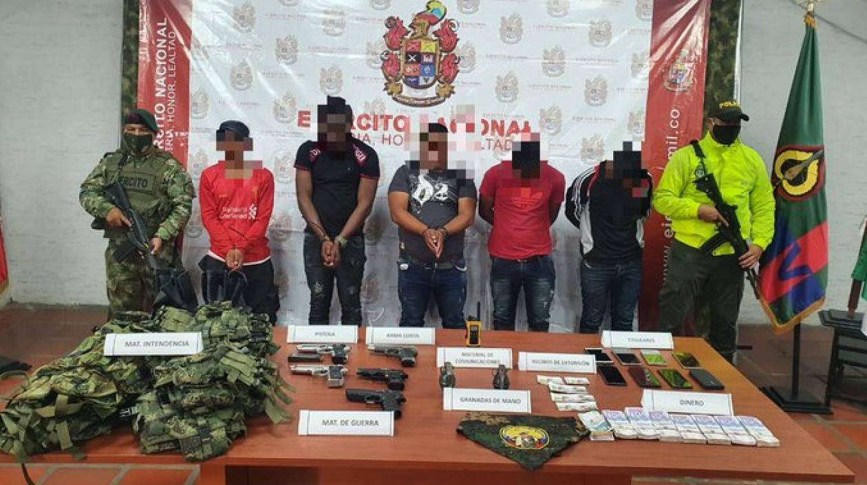 Édgar Quitumbo Peña, alias 'El Gordo' y los demás capturados.