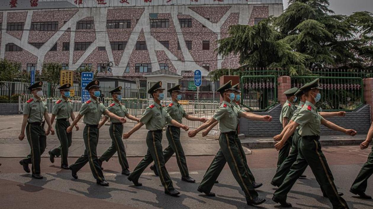 Fuerza de seguridad en el mercado.