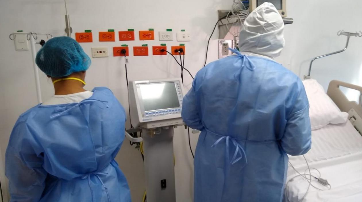 Ante  las alarmastes cifras la Alcaldía de Barranquilla declaró la alerta naranja en el sector salud.