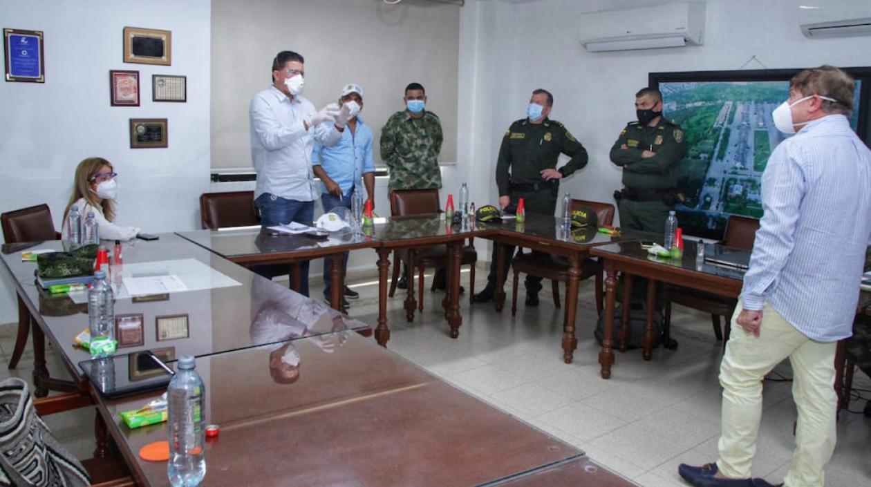 El Alcalde Rodolfo Ucrós, durante el comité de hoy.