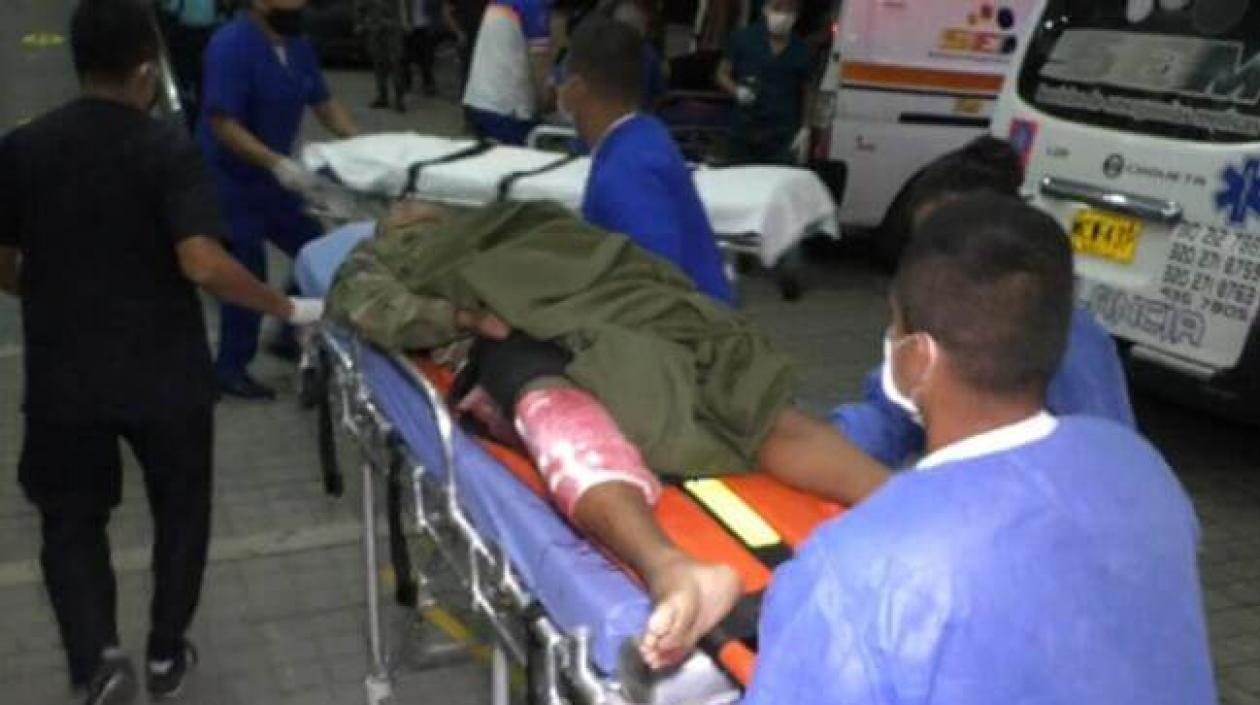 Uno de los soldados heridos.