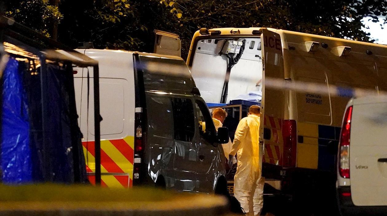 El capturado fue apuñalando, aparentemente al azar.