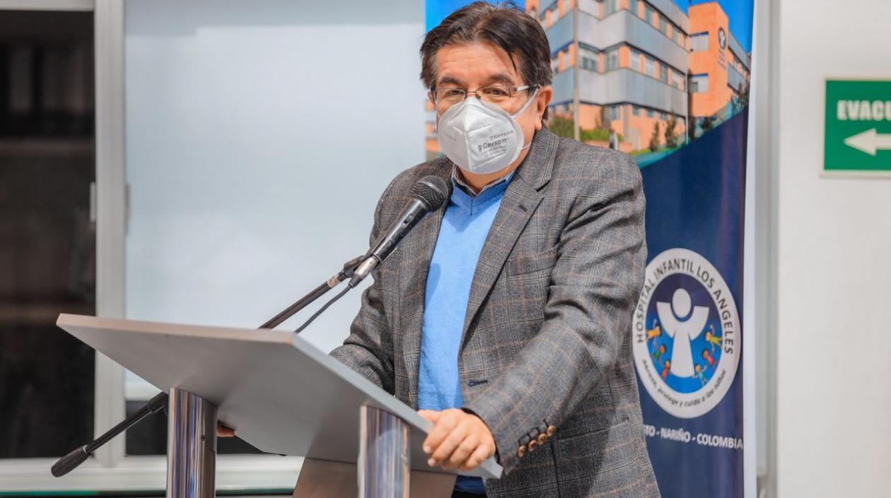 El Ministro de Salud, Fernando Ruiz.