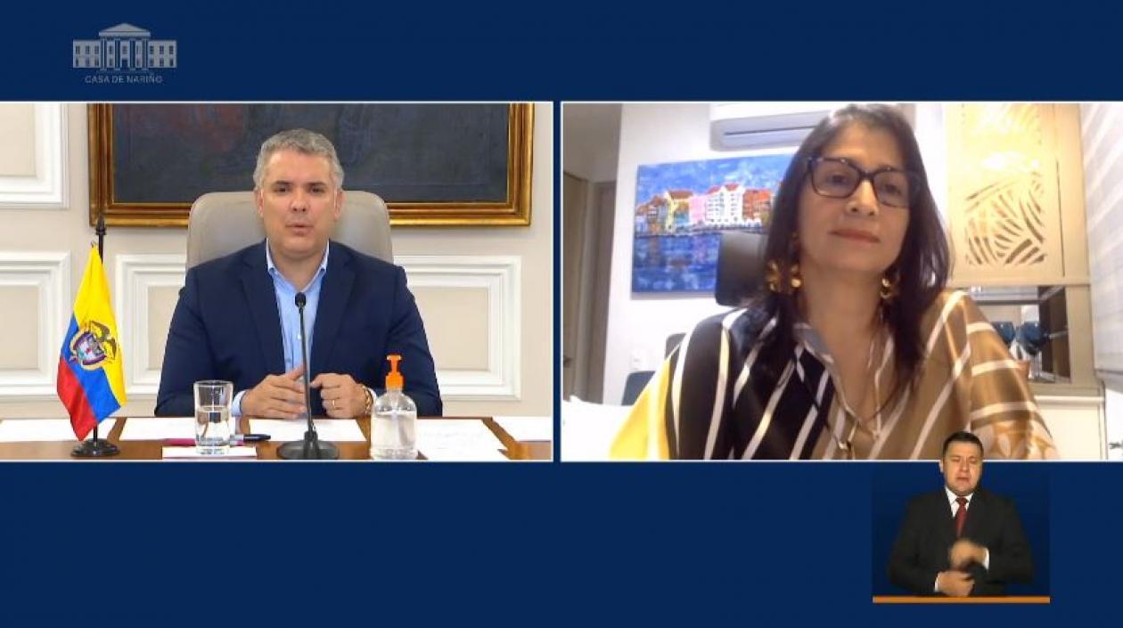 Presidente Iván Duque en diálogo con presidenta de Acopi.