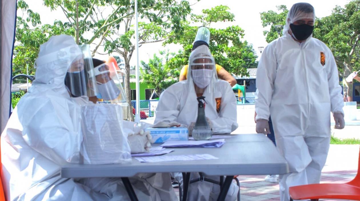 Atención médica en los cercos sanitarios de Soledad.