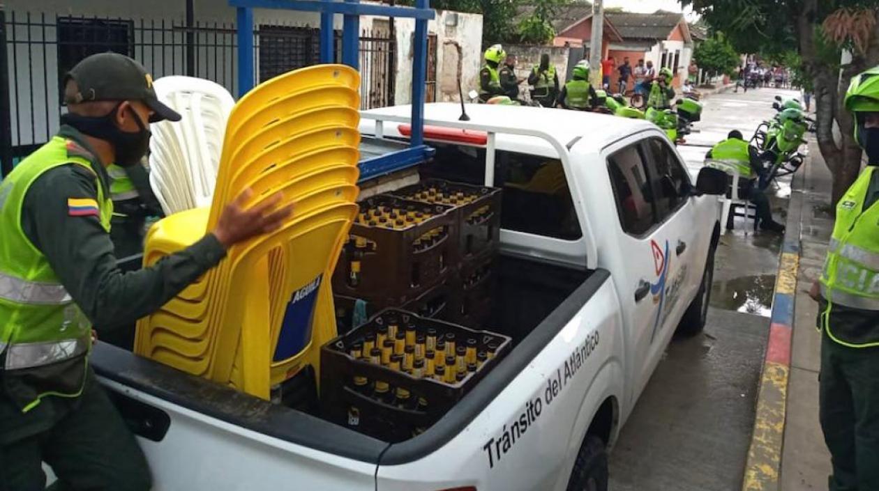Operativos de la Policía del Atlántico para hacer cumplir las medidas.