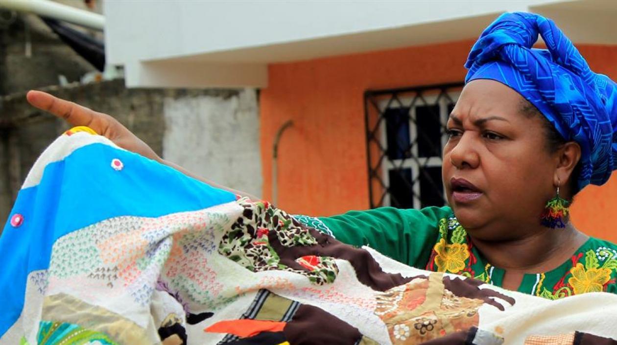 Juana Ruiz, líder de la Asociación Mujeres Tejiendo Sueños y Sabores de Mampuján.
