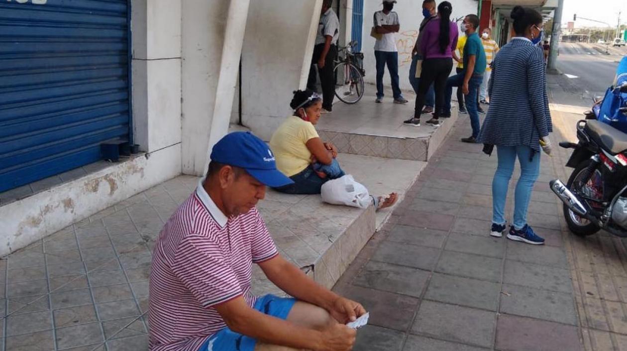 Adultos entre 60 y 69 años son un grupo de riesgo para el Covid-19.