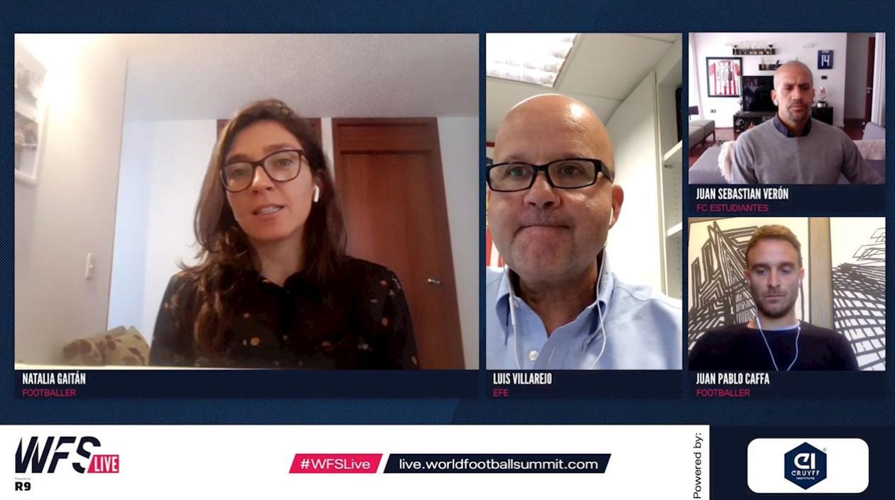 La jugadora de Valencia Féminas Natalia Gaitán participó en un conversatorio.