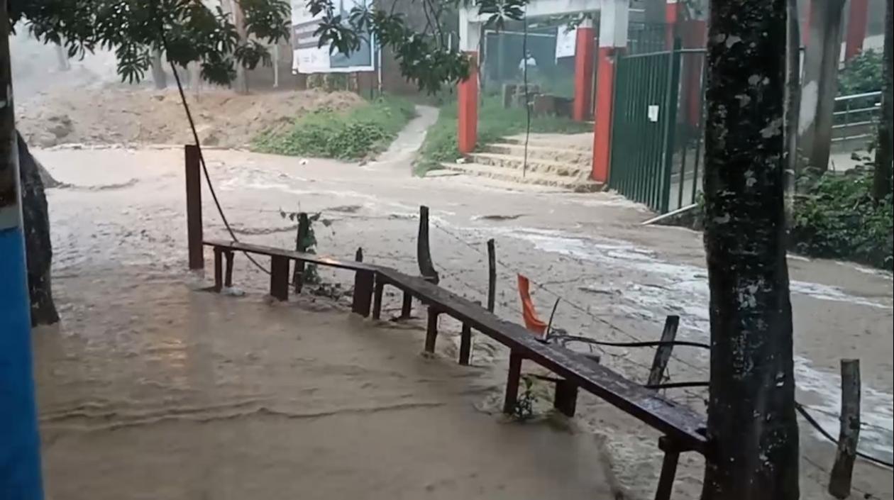 El desbordamiento del arroyo.