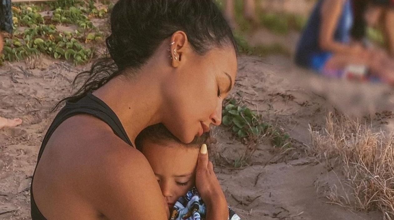 La actriz Naya Rivera y su hijo Josey.