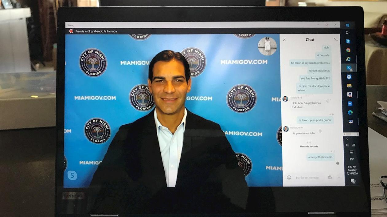 El alcalde de Miami Francis Suárez habla con Efe durante una entrevista virtual este martes desde Miami, Florida (Estados Unidos).