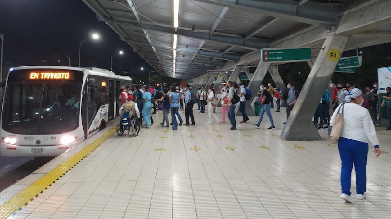 Los usuarios de Transmetro seguirán contando con el servicio.