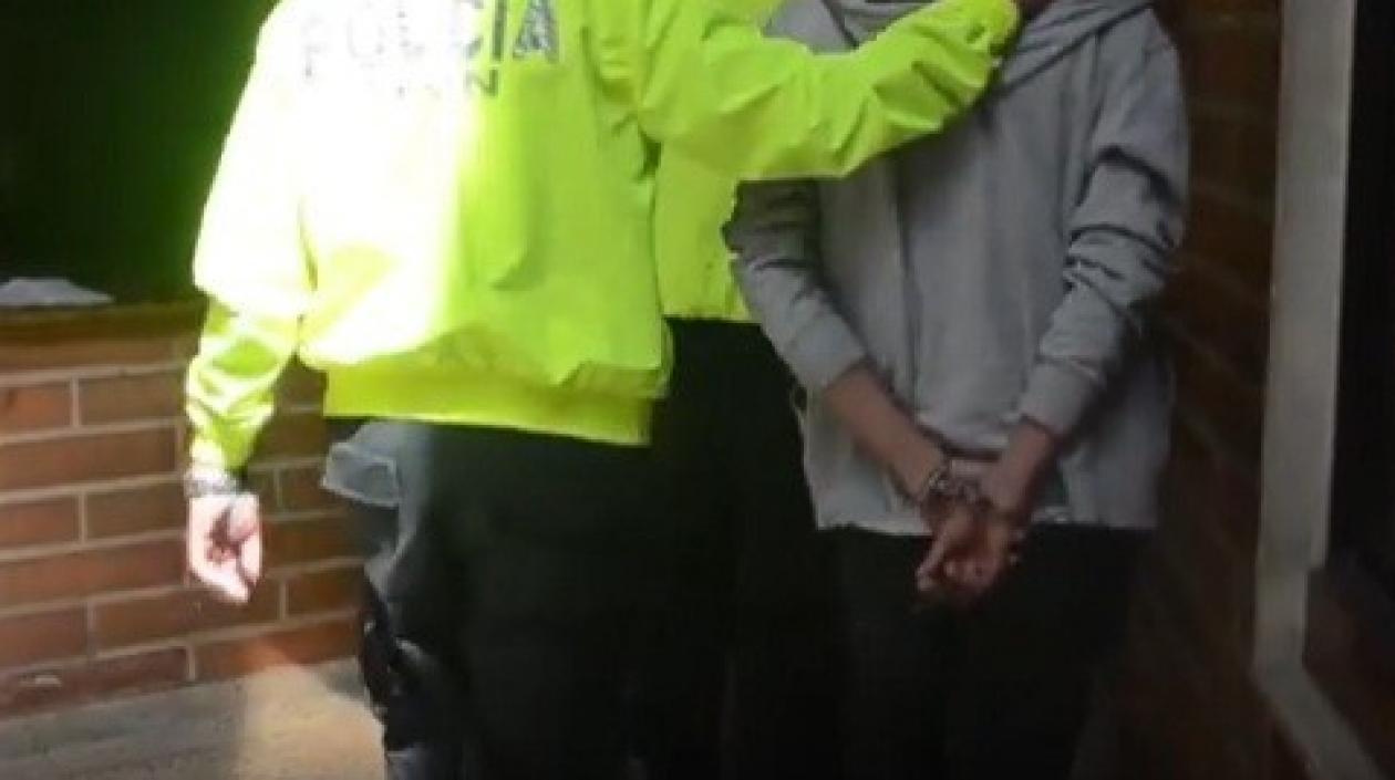 Adolescente aprehendido.