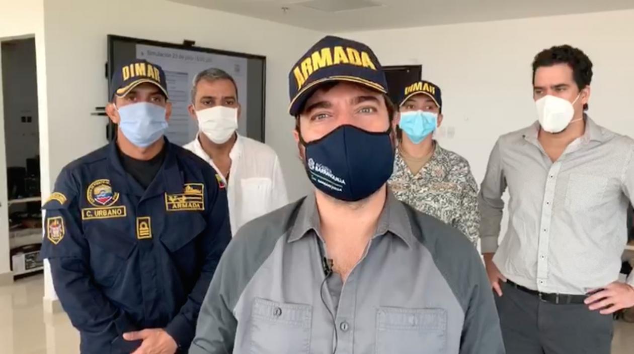 El Alcalde Jaime Pumarejo, en las instalaciones de la Dimar.