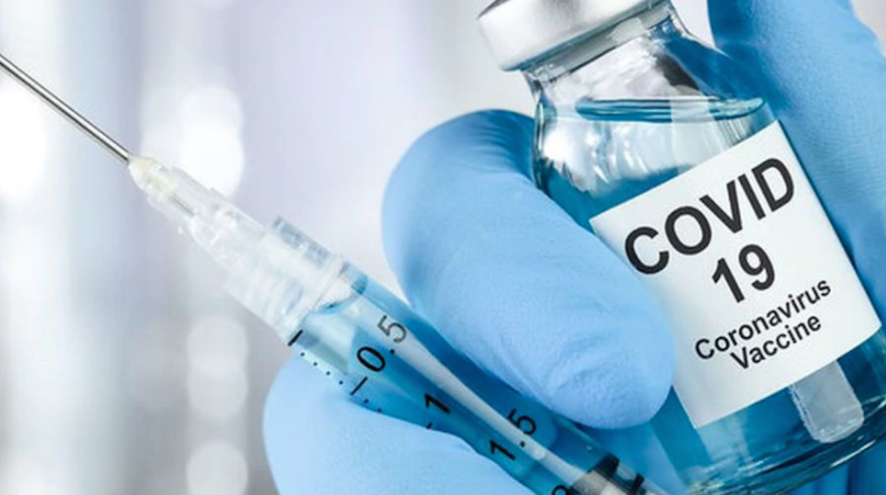 Hay más de 160 vacunas en investigación, unas más adelantadas que otras.