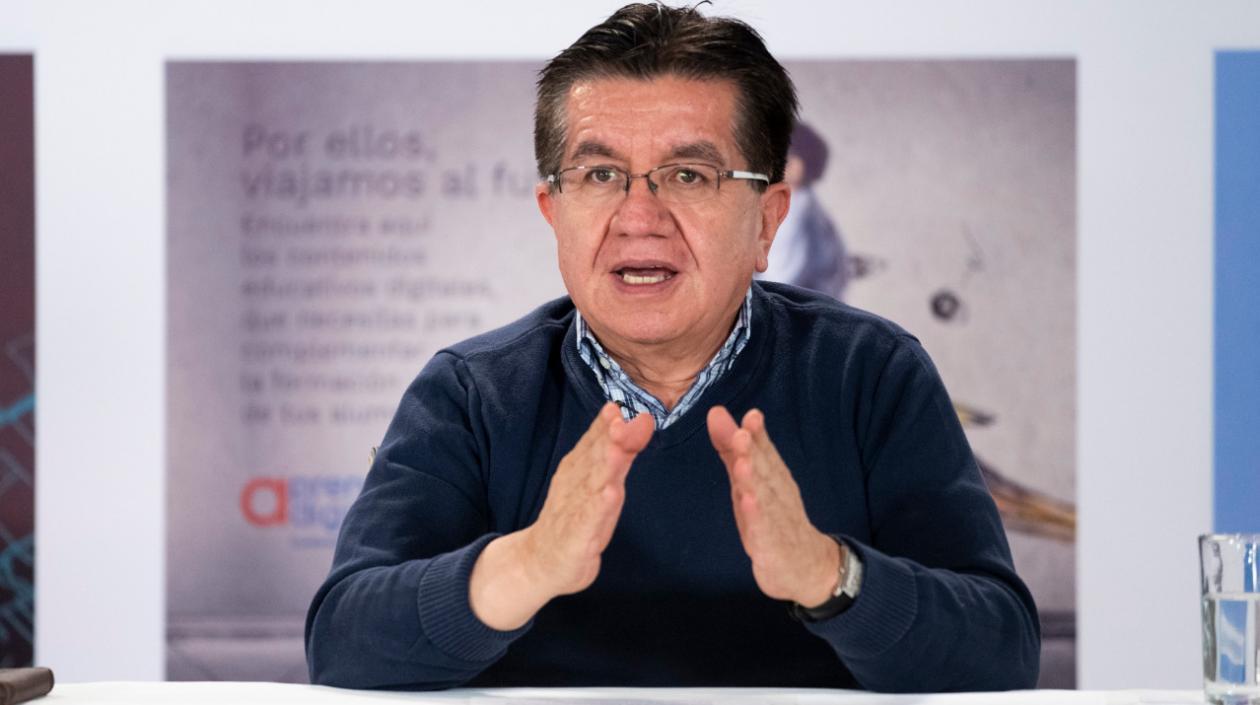 El Ministro de Salud, Fernando Ruiz.