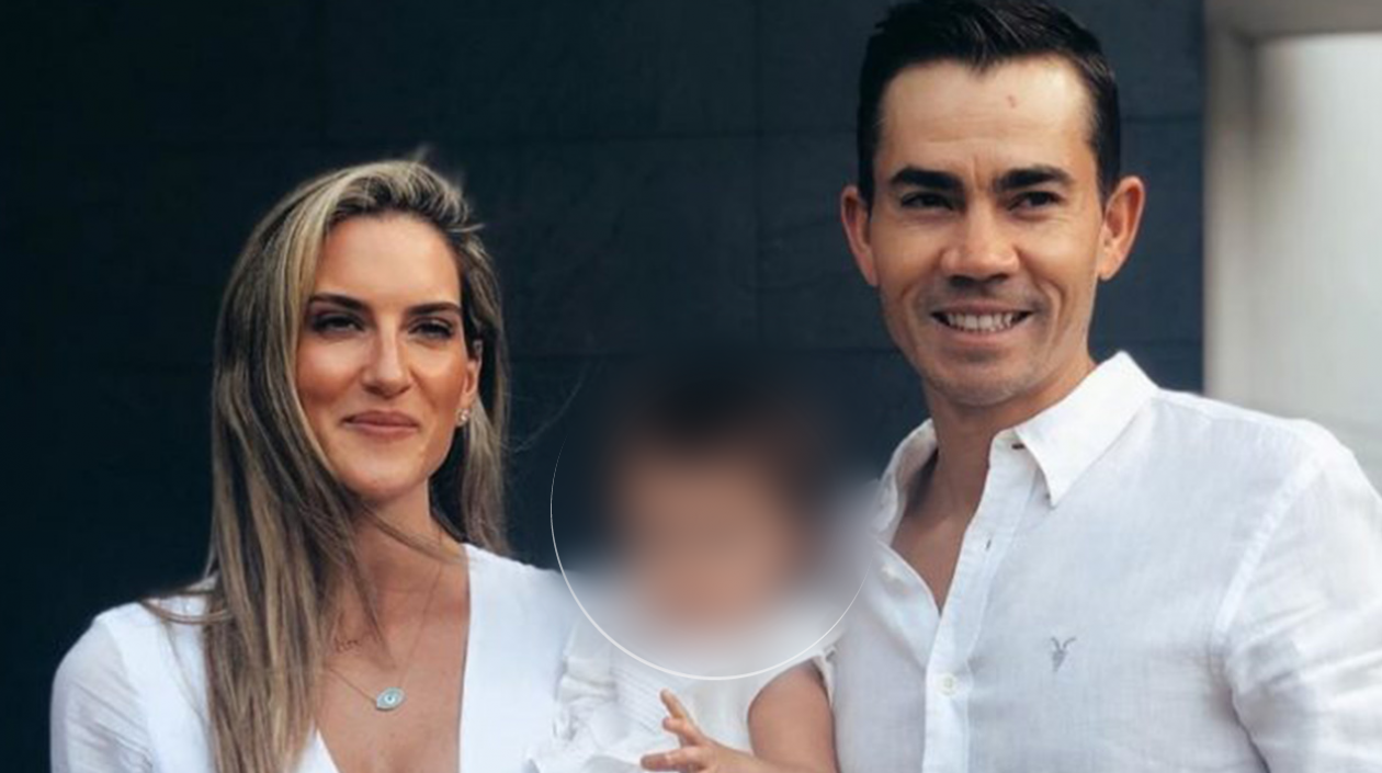 Camilo Villegas con su esposa y su hija Mia, fallecida el domingo.