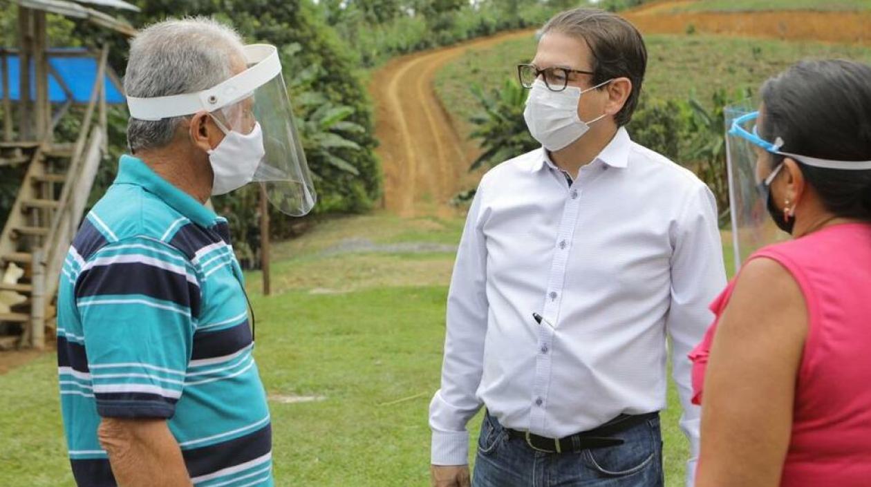 Ministro de Agricultura, Rodolfo Zea.