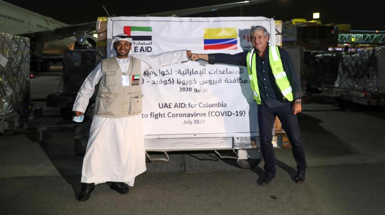 H.E. Rashid Muhamad Al Humairi y el Embajador Jaime Amín.