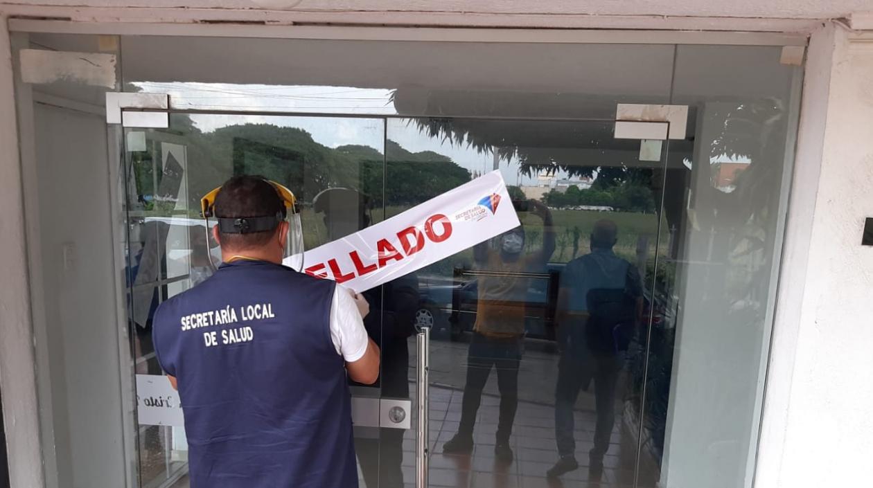 Sellamiento de la funeraria.