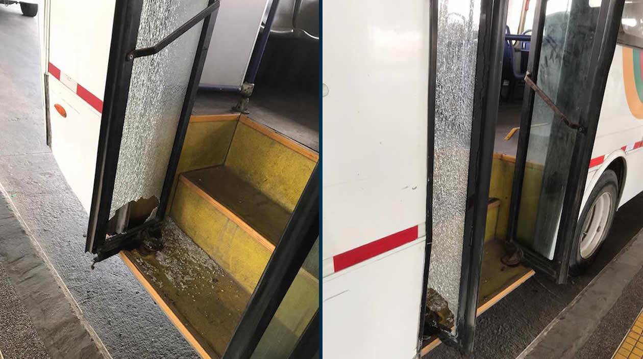 Vehículo vandalizado en Los Cusules.