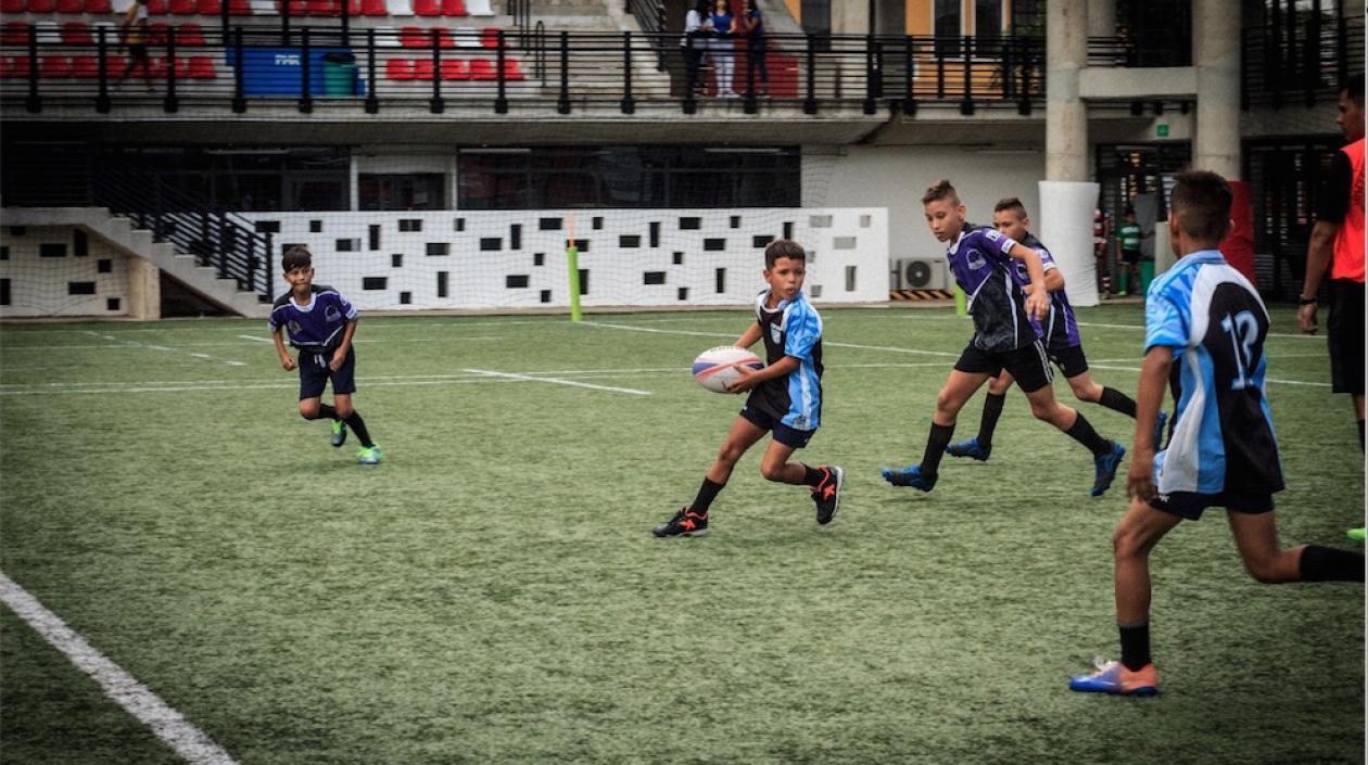 Jugadores infantiles del Dogos Rugby Club, del barrio Rebolo.