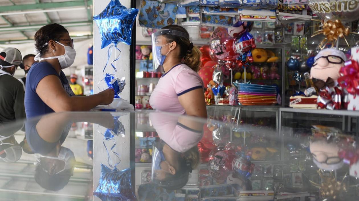 Uno de los locales que reabrió.