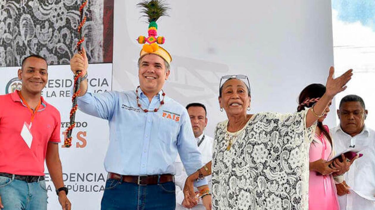 El Presidente Iván Duque y 'Mama Franca'.