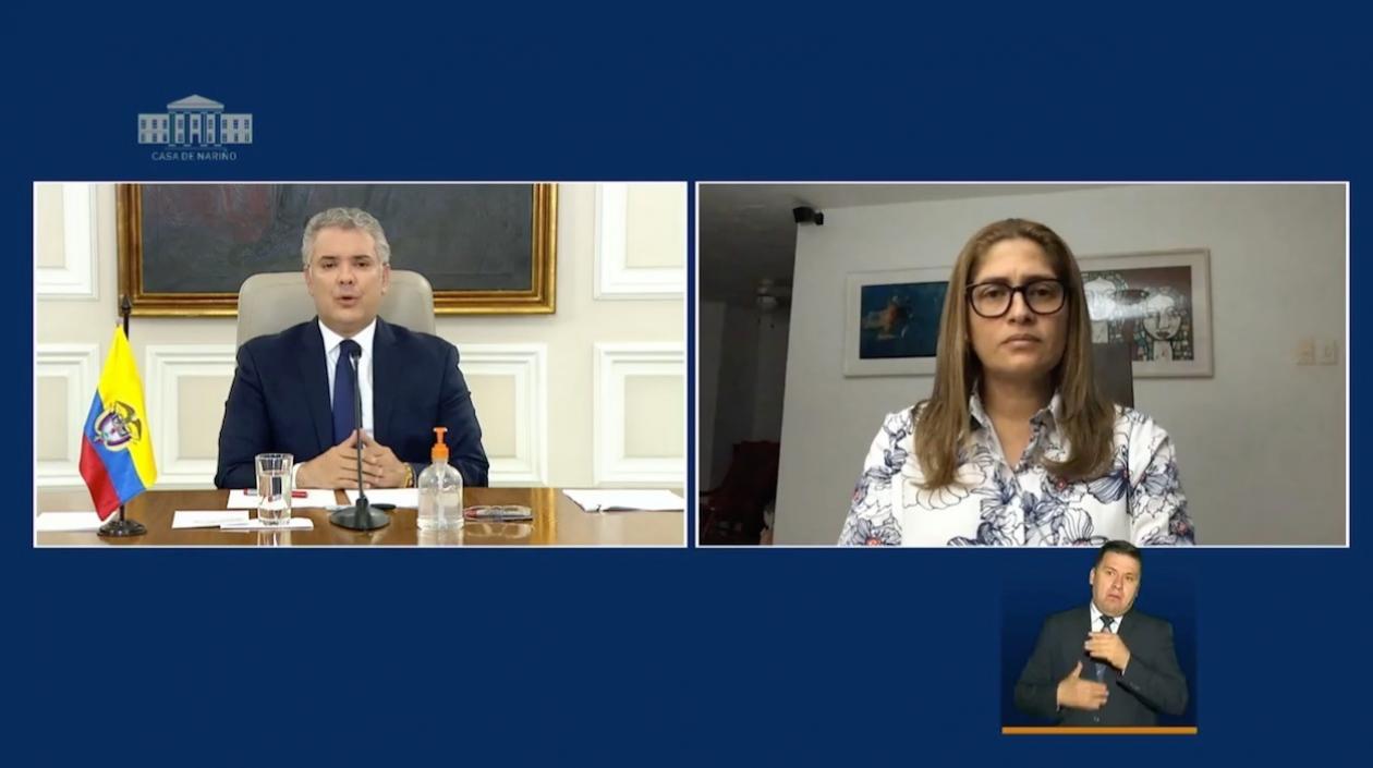 La Secretaria de Salud, Alma Solano, interviniendo en el programa presidencial.