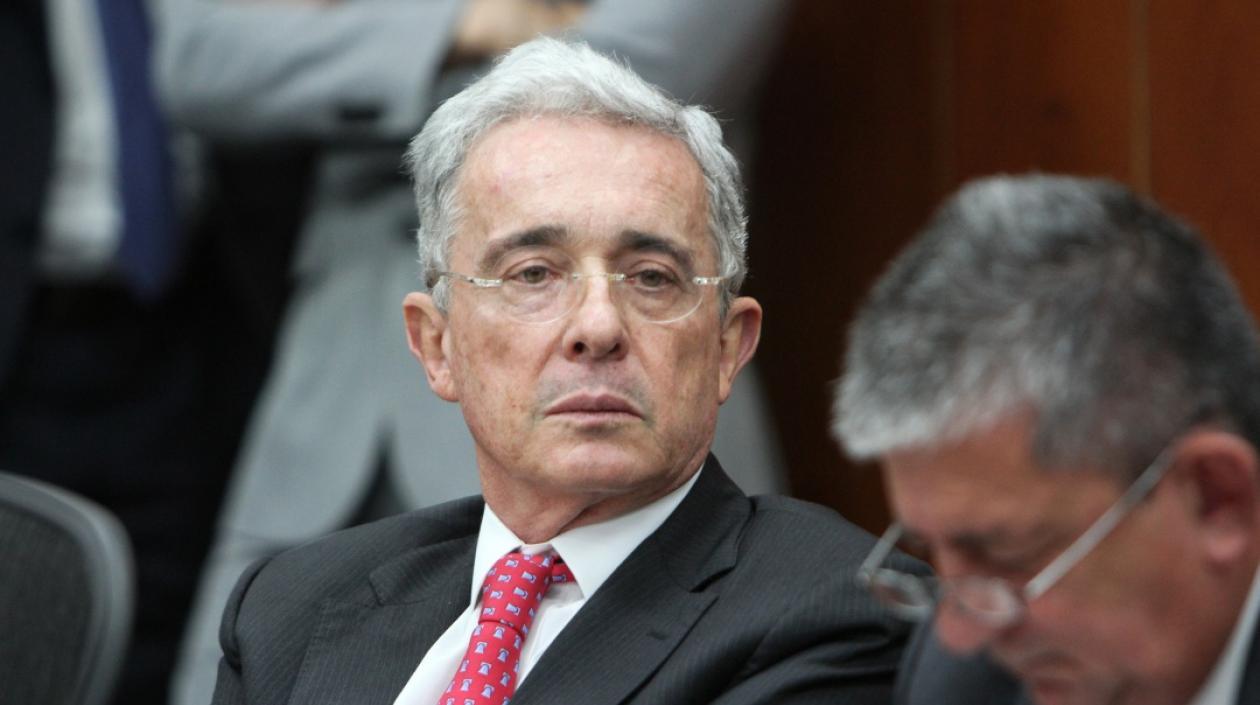 Álvaro Uribe Vélez, expresidente y senador.