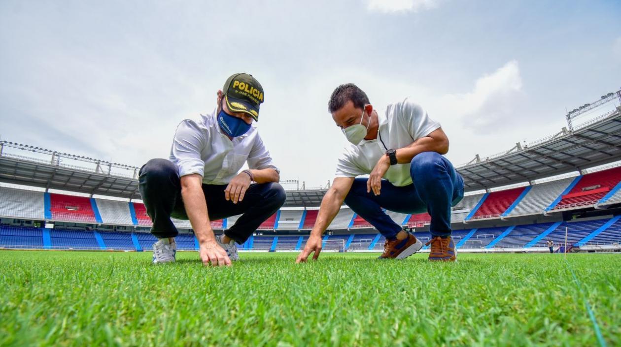 Alcalde inspecciona obras en el Metropolitano.