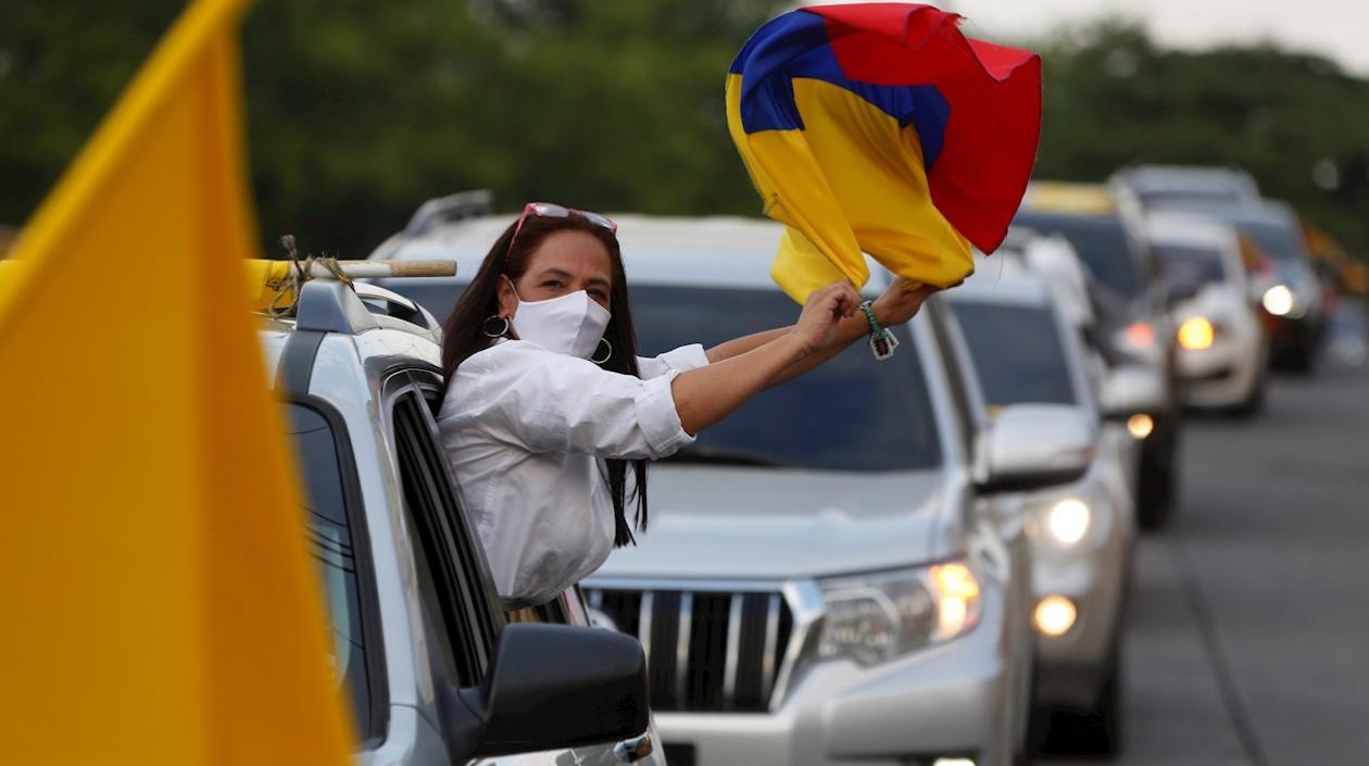 Imagen de la caravana en Cali.