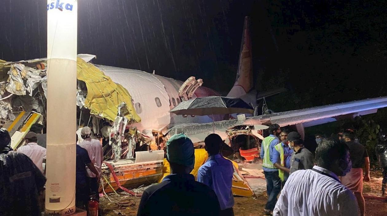 Imagen del avión accidentado en India.