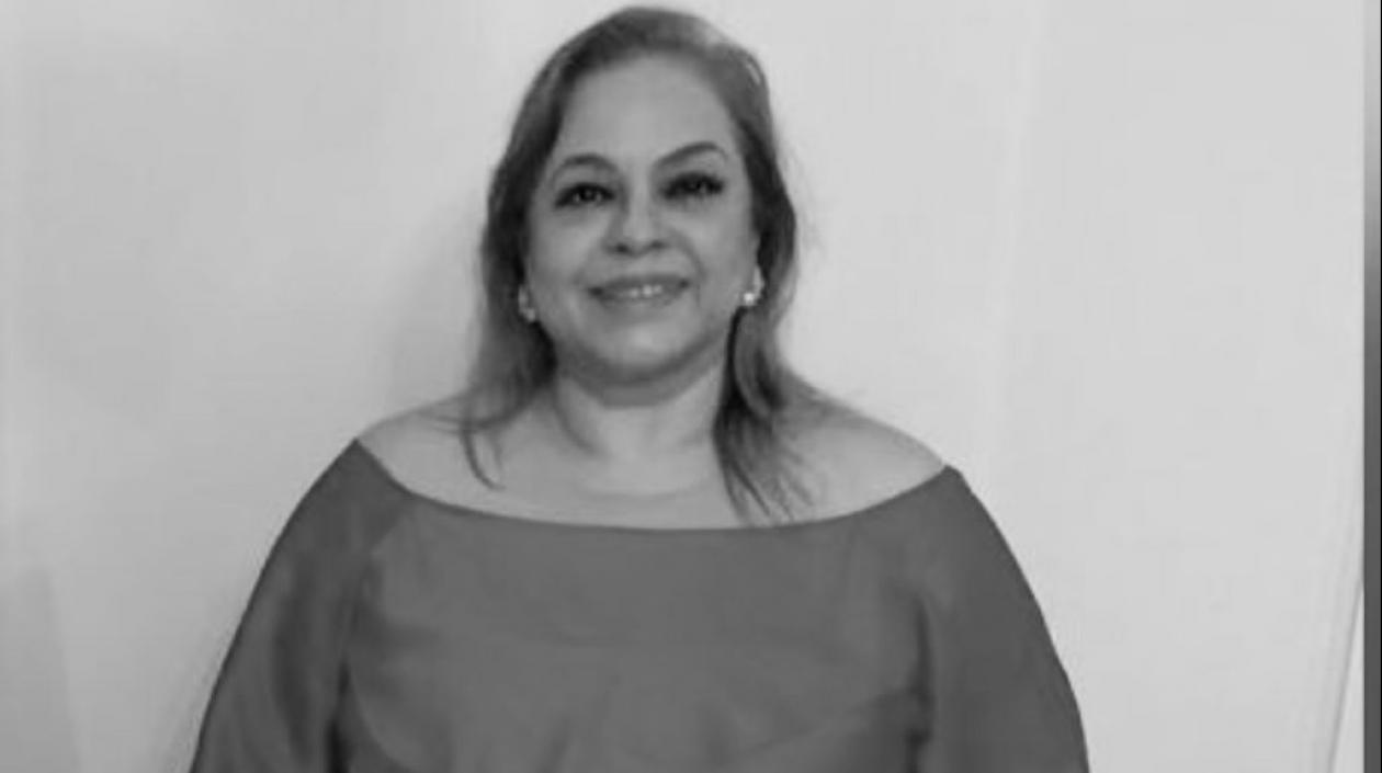 Mónica Name de Karawi.