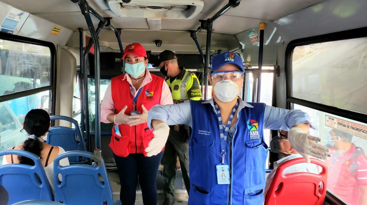 Operativos del Área Metropolitana en los buses urbanos.