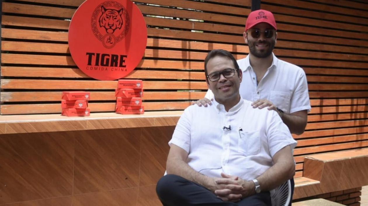 José Gabriel y José Carlo Lapeira, padre e hijo.