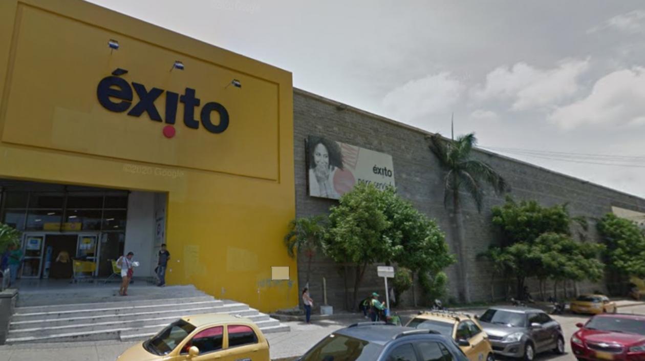 Yayson Miguel Cabarcas hizo el reclamo también en el centro de servicio al cliente de Éxito San Francisco.