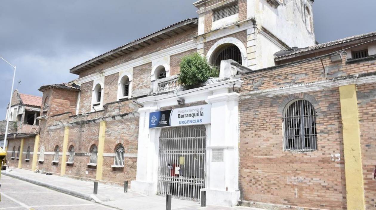 Jeison Moreno López recibe atención médica en el Hospital General de Barranquilla.