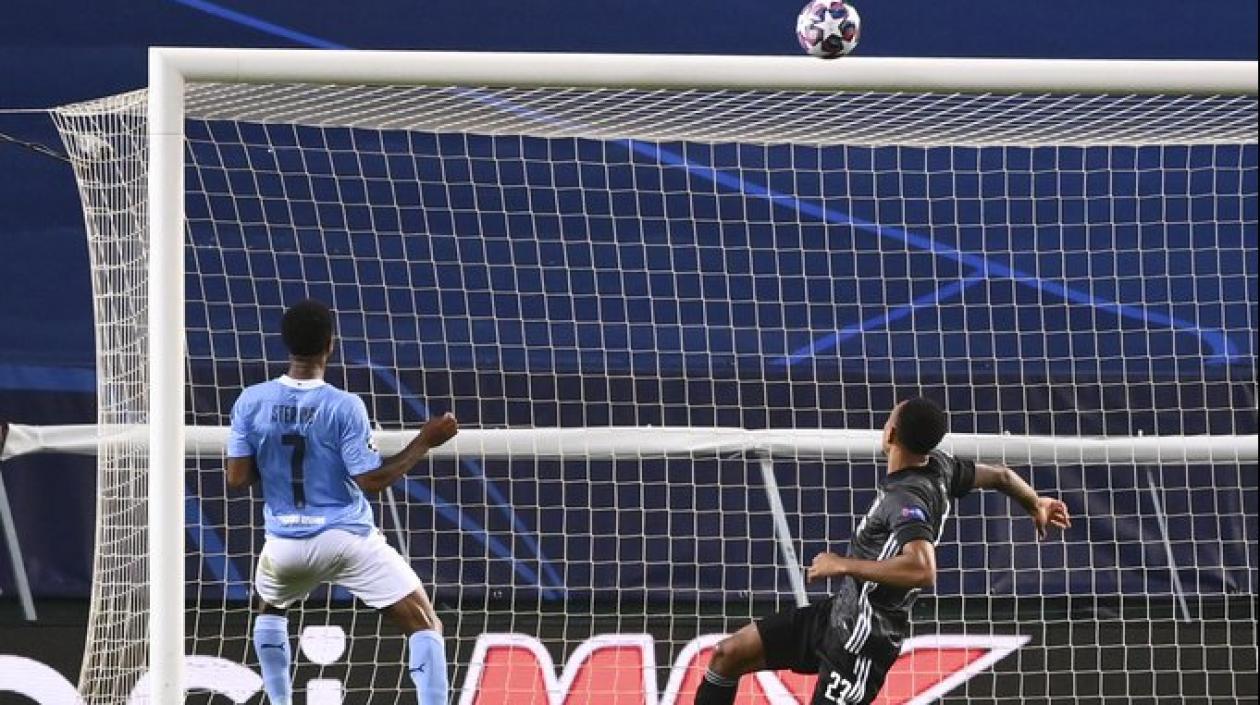 El increíble gol que falló Sterling, del City.