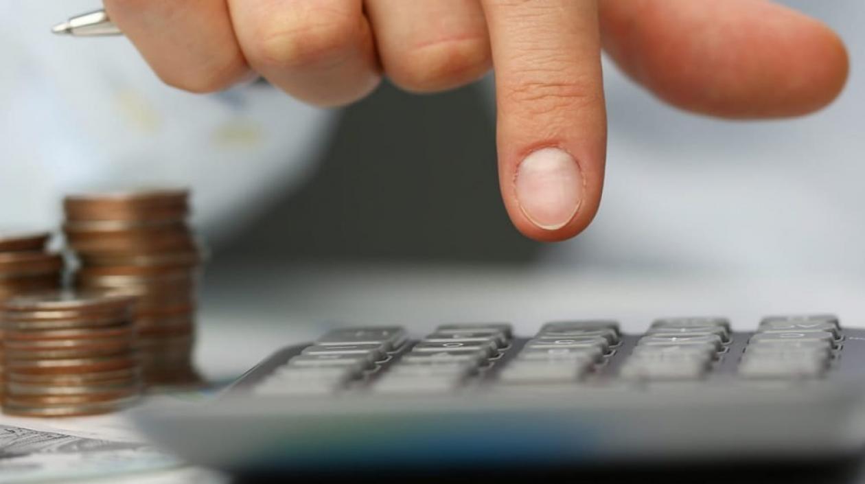 La mala noticia se da con el Impuesto de Industria y Comercio y estampillas.