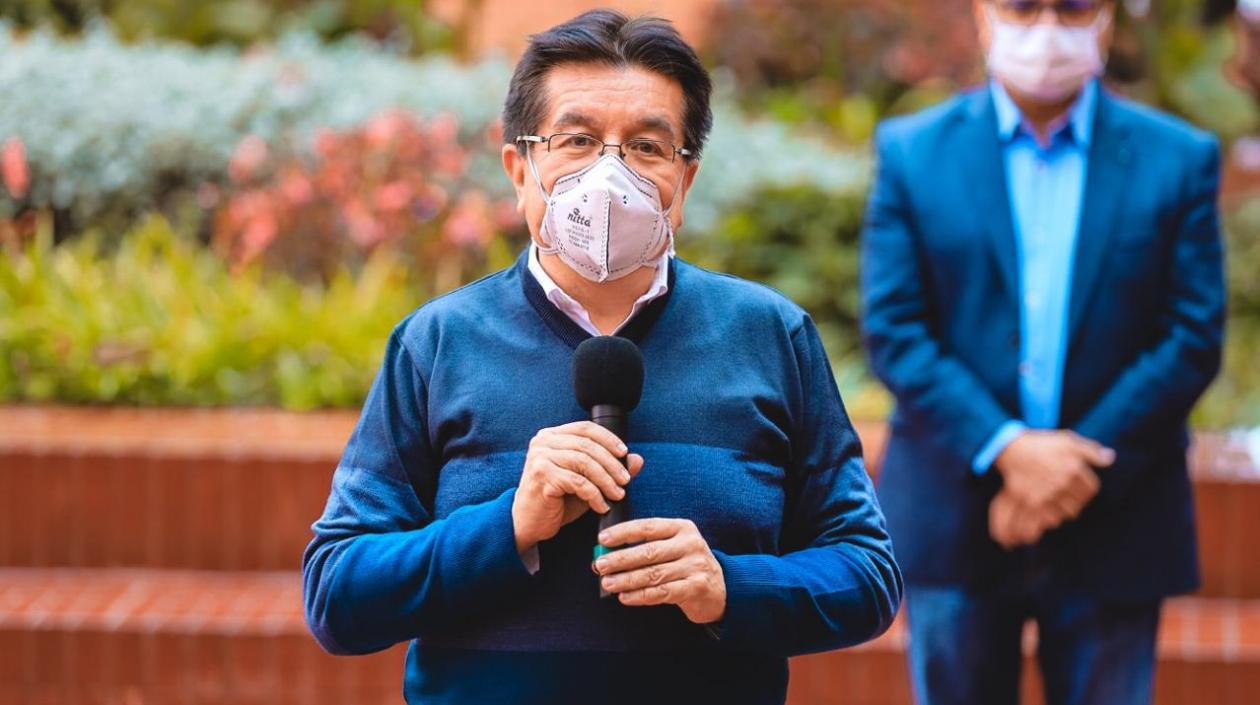 El Ministro de Salud, Fernando Ruiz.