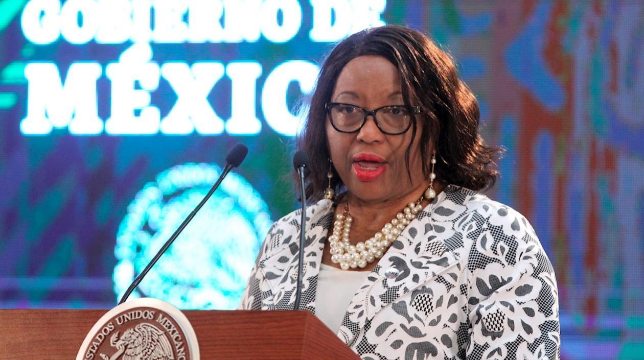 Directora de esa organización, Carissa Etienne.