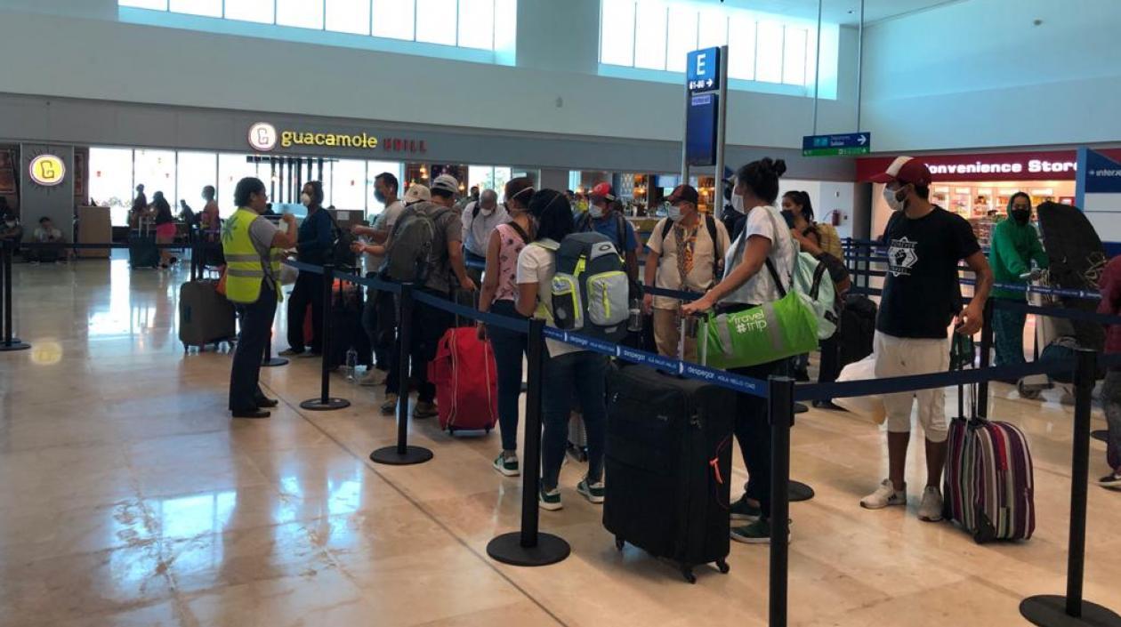 Imagen de uno de los vuelos humanitarios coordinados por la Cancillería.